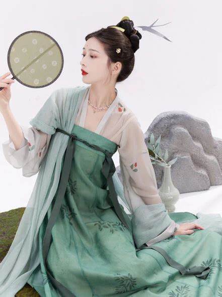 Green Qixiong Shanqun Retro Tang Dress For Spring Day Newhanfu