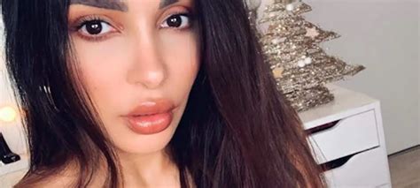 Sananas à Los Angeles son look nude fait sensation PHOTO