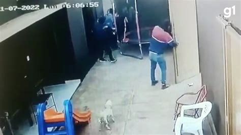 Em pouco mais de 1 minuto quadrilha invade casa e rouba 70 milhões de