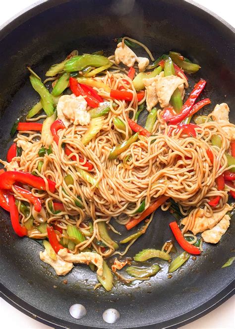 Easy Healthy Chicken Lo Mein Recipe