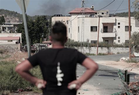 Quatre Palestiniens Tués Dans Un Raid Israélien En Cisjordanie Occupée