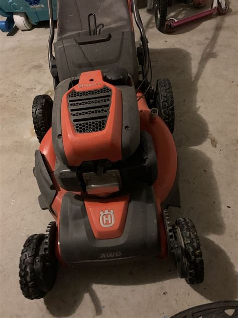 Husqvarna 190 Cc 22 In Self Propelled Gas Lawn Mower With Honda Engine