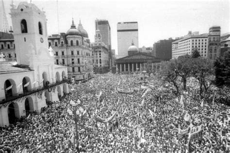 Se Cumplen 32 Años De La Restauración De La Democracia Poltica Argentina