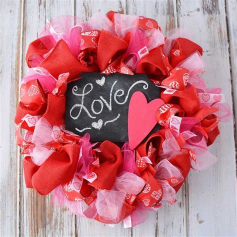 14 Inexpensive Diy Valentine Wreaths For Your Front Door And More