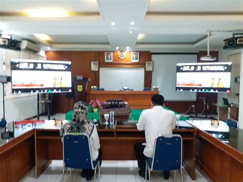 Kepala Bkpsdm Kab Bogor Memberikan Sambutan Pada Webinar Peran Tenaga