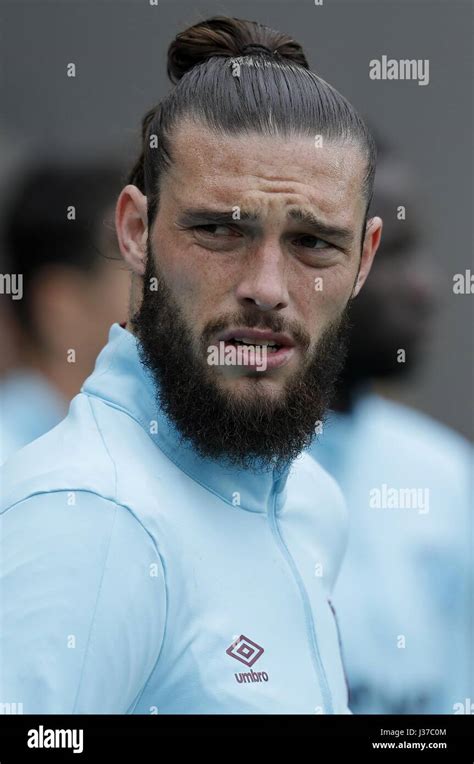 Andy Carroll West Ham United Fc West Ham United Fc Kc Stadium Hull