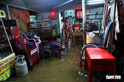 Prolonged Downpour Submerges Ho Chi Minh City Tuoi Tre News