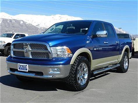 Sell Used DODGE RAM CREW CAB LARAMIE 4X4 HEMI LEATHER NAVIGATION CUSTOM