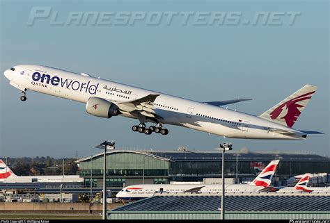 A7 BAF Qatar Airways Boeing 777 3DZER Photo By Wolfgang Kaiser ID