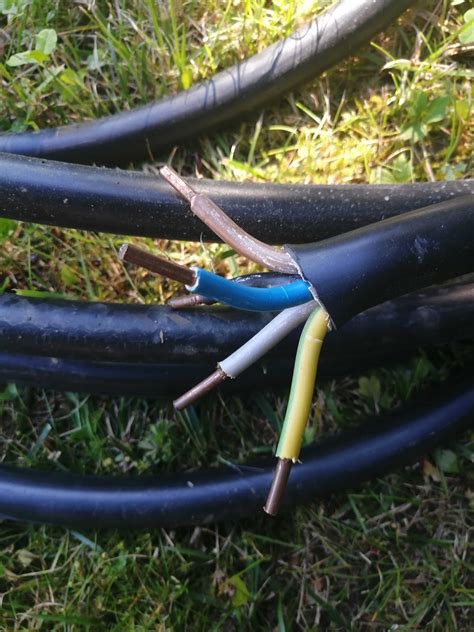 Kabel ziemny 5x4 - około 13 metrów Dąbrówka • OLX.pl