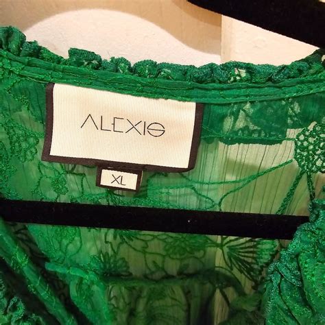 Beautiful Emerald Green Blouse Gem
