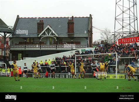 Craven cottage football ground fotografías e imágenes de alta