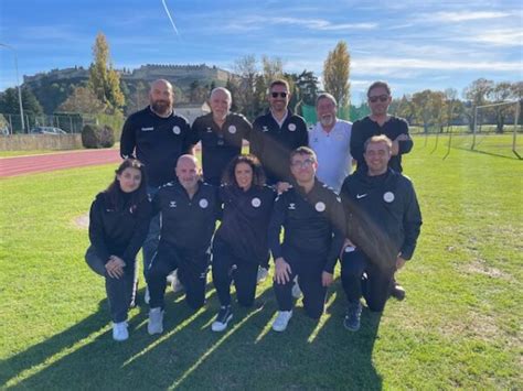 Bureau Football Club Villeneuve Lez Avignon