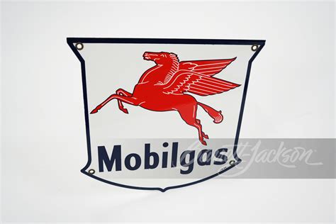 1952 MOBILGAS PORCELAIN PUMP PLATE SIGN