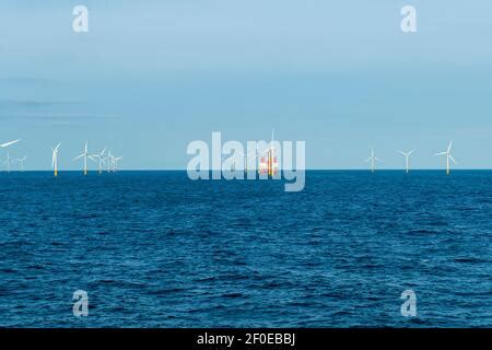 Offshore Windpark Mit Windr Dern In Der Nordsee Atlantik Stock Photo