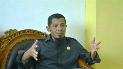 Plt Gubernur Maluku Utara M Al Yasin Terbitkan Sk Plt Sekprov Ke Salmin