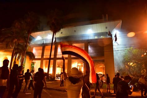 31m Dos Años De La Crisis Que Sacudió Paraguay E Incendió El Congreso