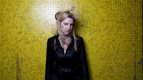 Wallpaper Mary Anne Hobbs Girl Blonde Wind Wall 1920x1080 Wallpaperup 1102827 Hd