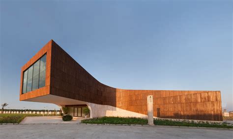 Dashte Noor's Gym Building / Narges Nassiri-Toosi | ArchDaily