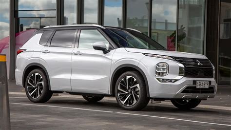 mitsubishi australia wait times  improve  months drive