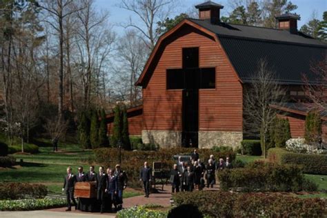 Trump joins mourners at funeral of U.S. evangelist Billy Graham