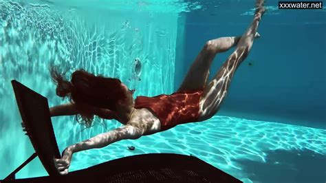 Flirty Tight Perfect Babe Swimming Gymnastics