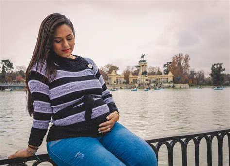 Premium Photo Pregnant Latina Woman In A Lake
