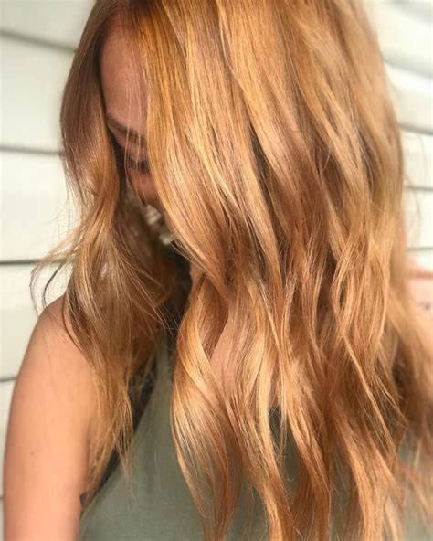 Strawberry blonde 30 inspirações e dicas para alcançar o tom