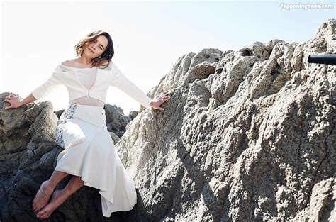 Emilia Clarke Nude The Fappening Photo FappeningBook