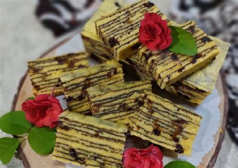 Resep LAPIS LEGIT KUKUS KURMA KISMIS 353 Oleh Ati Agus Sapto Mom S