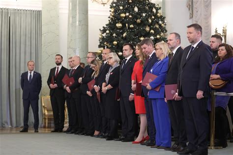 Prezydent Andrzej Duda Powo A Premiera Donalda Tuska Oraz Rad