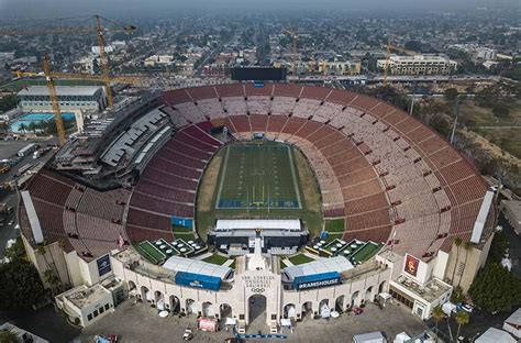 California Memorial Stadium: History, Capacity, Events & Significance