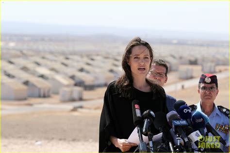 Photo: angelina jolie meets children at syrian refugee camp 09 | Photo ...