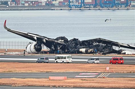 Police Investigate Possible Negligence In Tokyo Runway Collision The Star