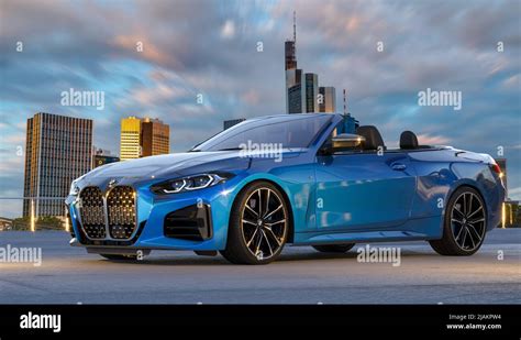 Nowe Bmw Serii Cabrio Stock Photo Alamy