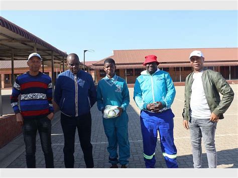 Ratanda Soccer Star Heading For Italy Heidelberg Nigel Heraut