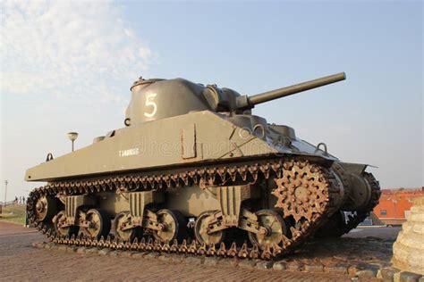 Tanque De Sherman Da Segunda Guerra Mundial Foto De Stock Imagem De Mundo Militar 35692296