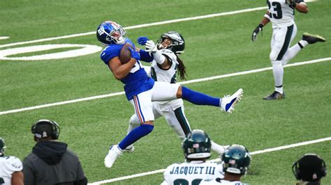 Sterling Shepard Makes Spectacular Catch On Pass From Daniel Jones