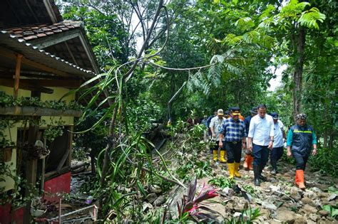 Info Banjir Hari Ini Foto Moment Pj Gubernur Jabar Bey Machmudin