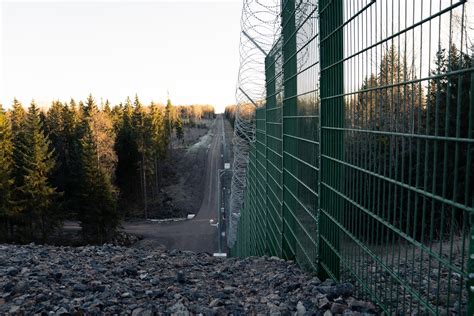 The eastern border barrier fence | The Finnish Border Guard