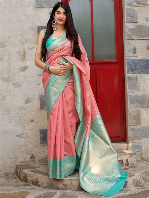 Light Pink Banarasi Silk Traditional Woven Saree With Contrast Border