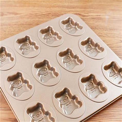 12 Baking Molds