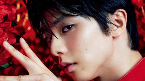 羽生結弦さんがaeraの表紙と独占インタビューに登場！ 「今、可能性をすごく感じています」｜ニフティニュース