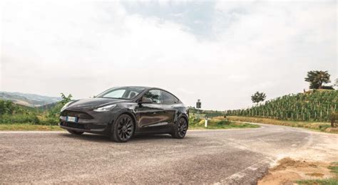 Tesla Model Y Performance | Test Drive | Auto Class Magazine