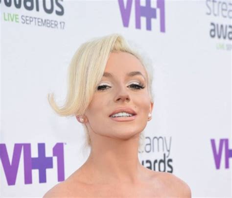 Courtney Stodden Coming Out Non Binary