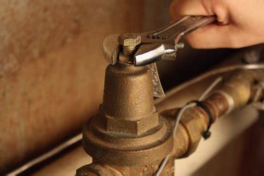 How to Adjust a Home Water Pressure Regulator | Hunker