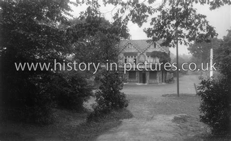 Street Scenes Great Britain England Essex Hainault The