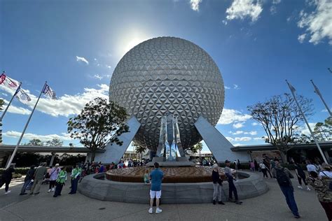 Walt Disney World Annual Passholders Receive Bonus Park Pass