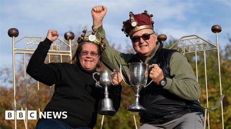 World Conker Champion Crowned In Northamptonshire After Year Wait