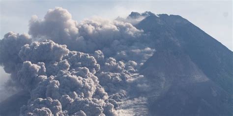 Aktivitas Tambang Lereng Merapi Dihentikan Begini Penjelasan Bupati